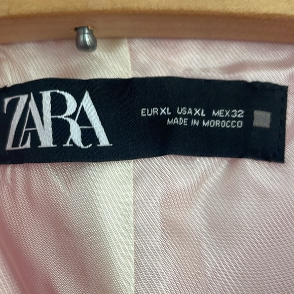 Barbie pick cropped vest! - Picture 3 of 3